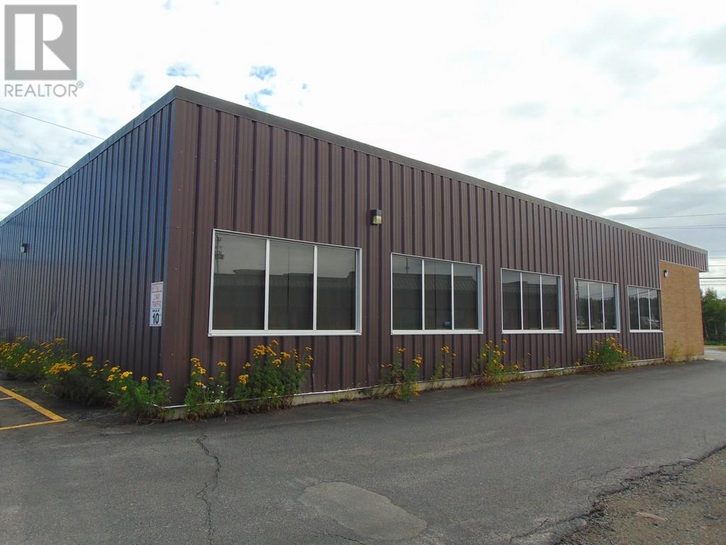 28 Cromer Avenue, Grand Falls-Windsor — photo 2