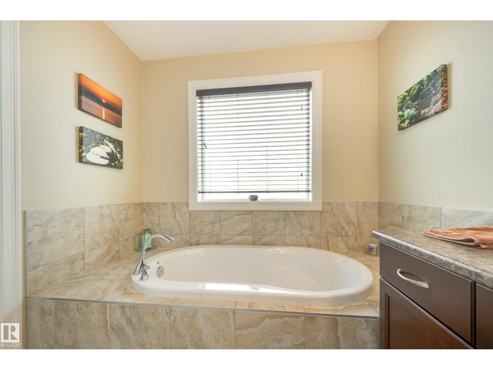 6303 18 Av SW, Edmonton, Alberta  T6X 0S1 - Photo 25 - E4507700