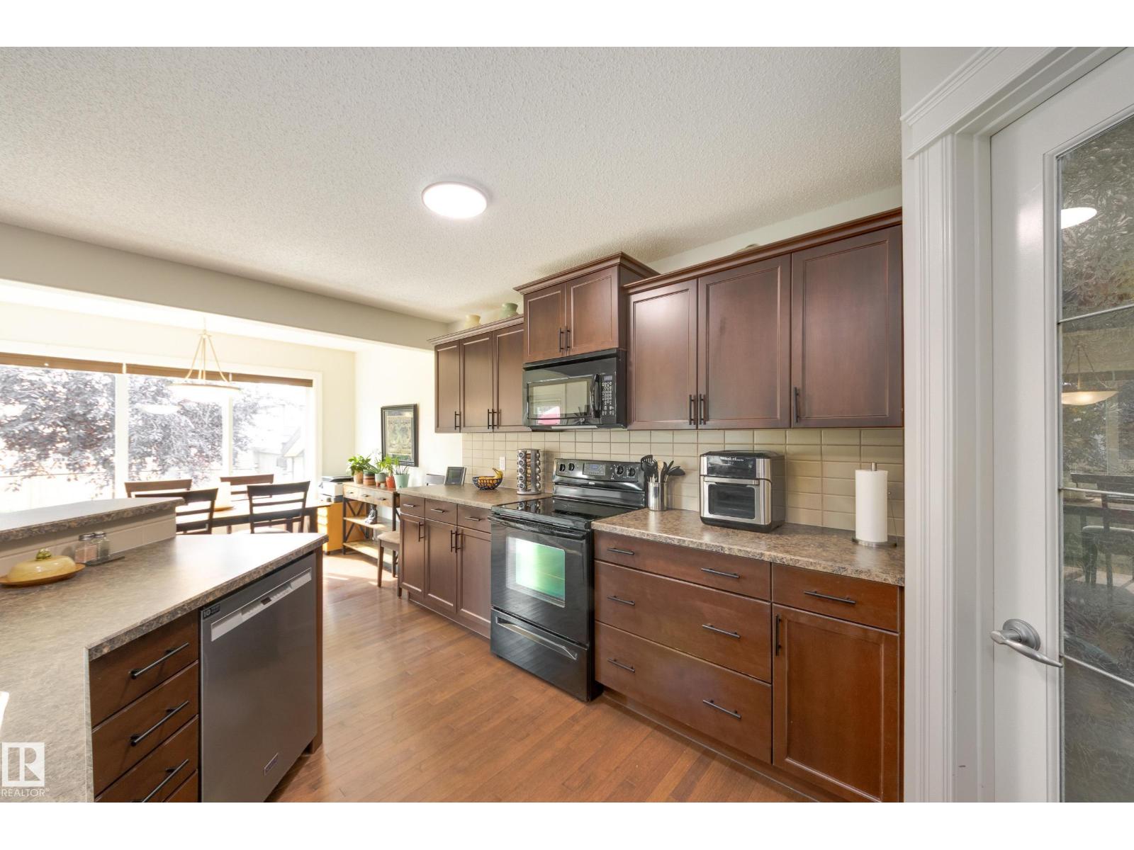 6303 18 Av SW, Edmonton, Alberta  T6X 0S1 - Photo 12 - E4507700