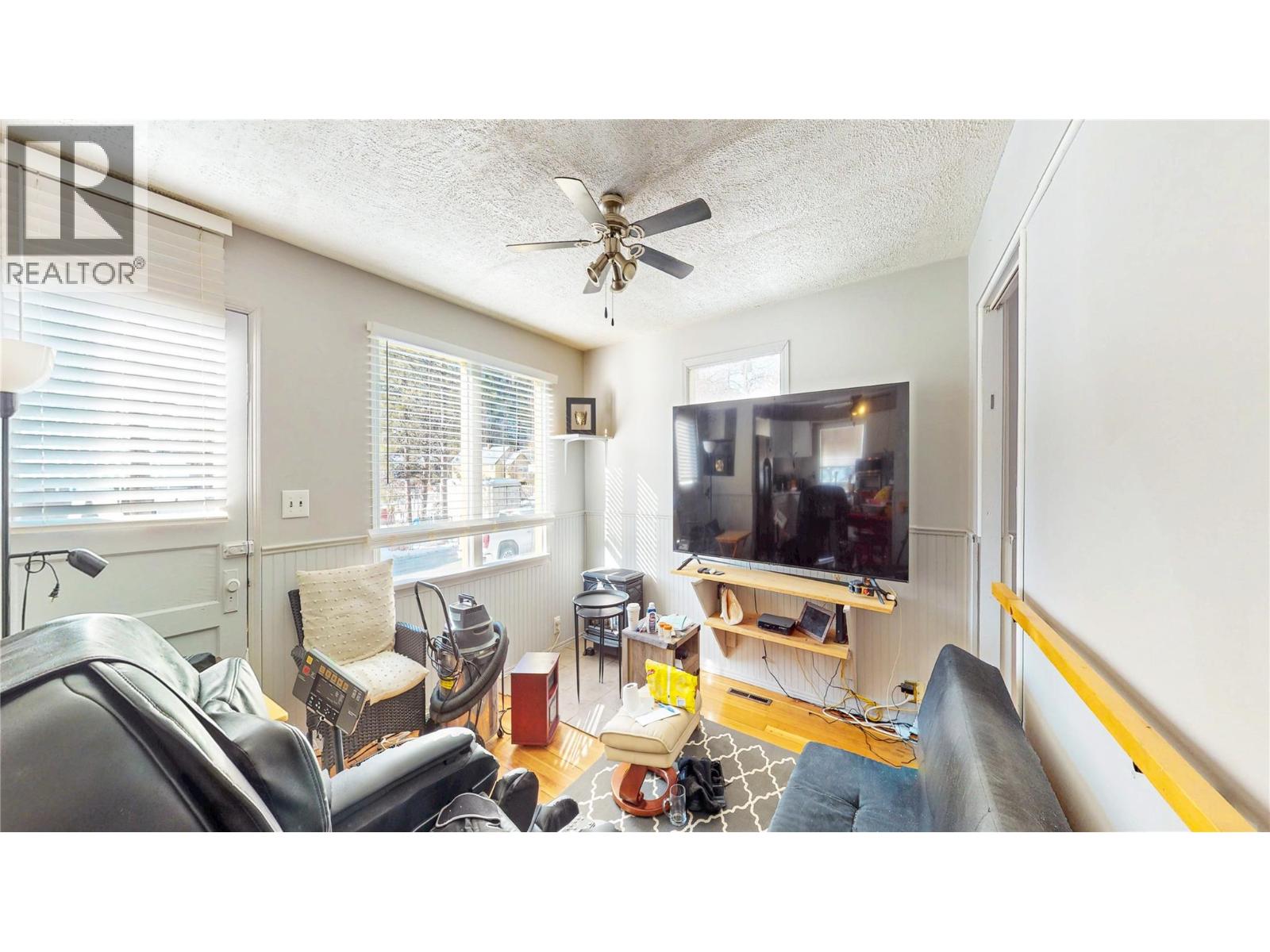 32 Waldie Road, Kimberley, British Columbia V1A 2L5 - Photo 4 - 10399712