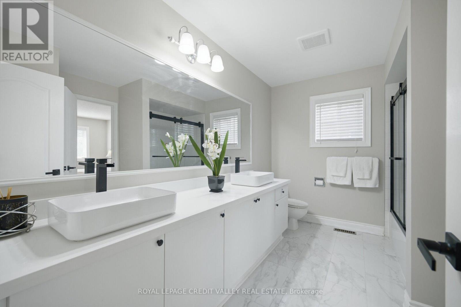 8 Livingston Drive, Caledon, Ontario L7C 1A7 - Photo 27 - W13747338