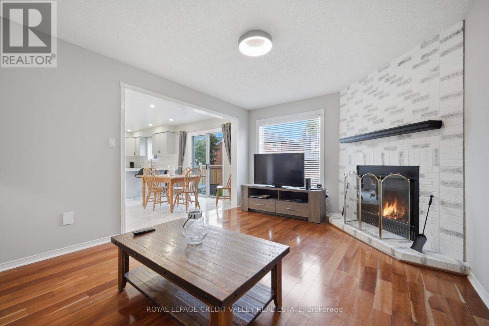 8 Livingston Drive, Caledon, Ontario L7C 1A7 - Photo 16 - W13747338