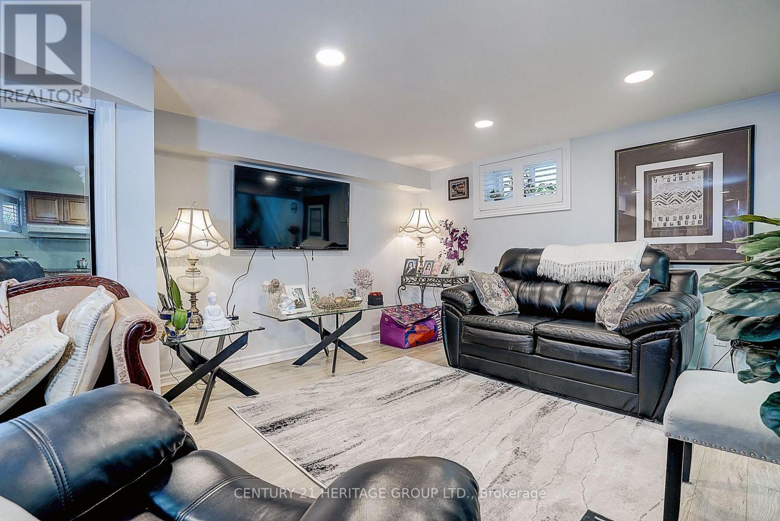 441 Rimilton Avenue, Toronto, Ontario M8W 2G7 - Photo 36 - W13756130