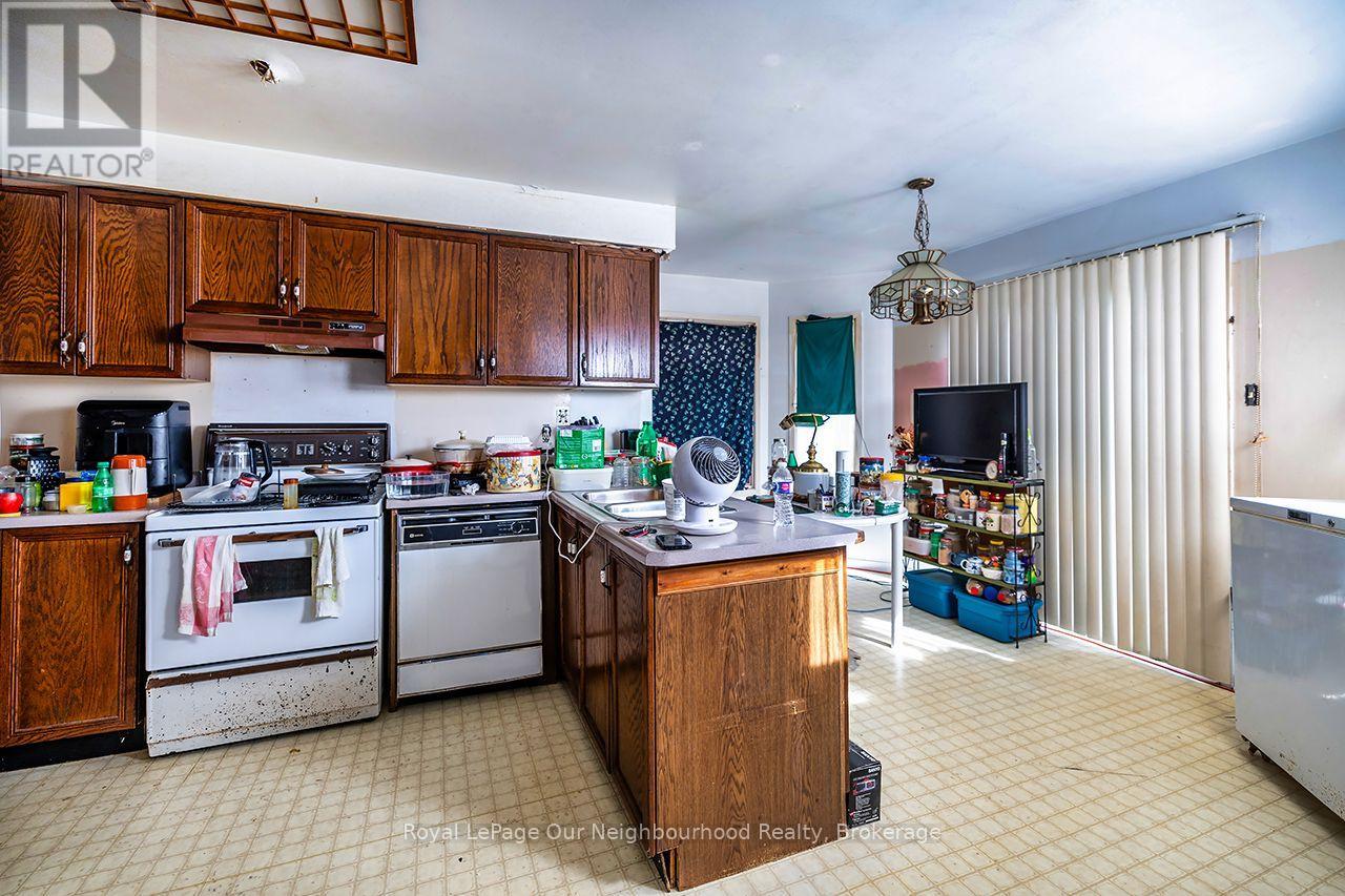 24 Coe Drive, Ajax, Ontario L1T 3H9 - Photo 6 - E13760854
