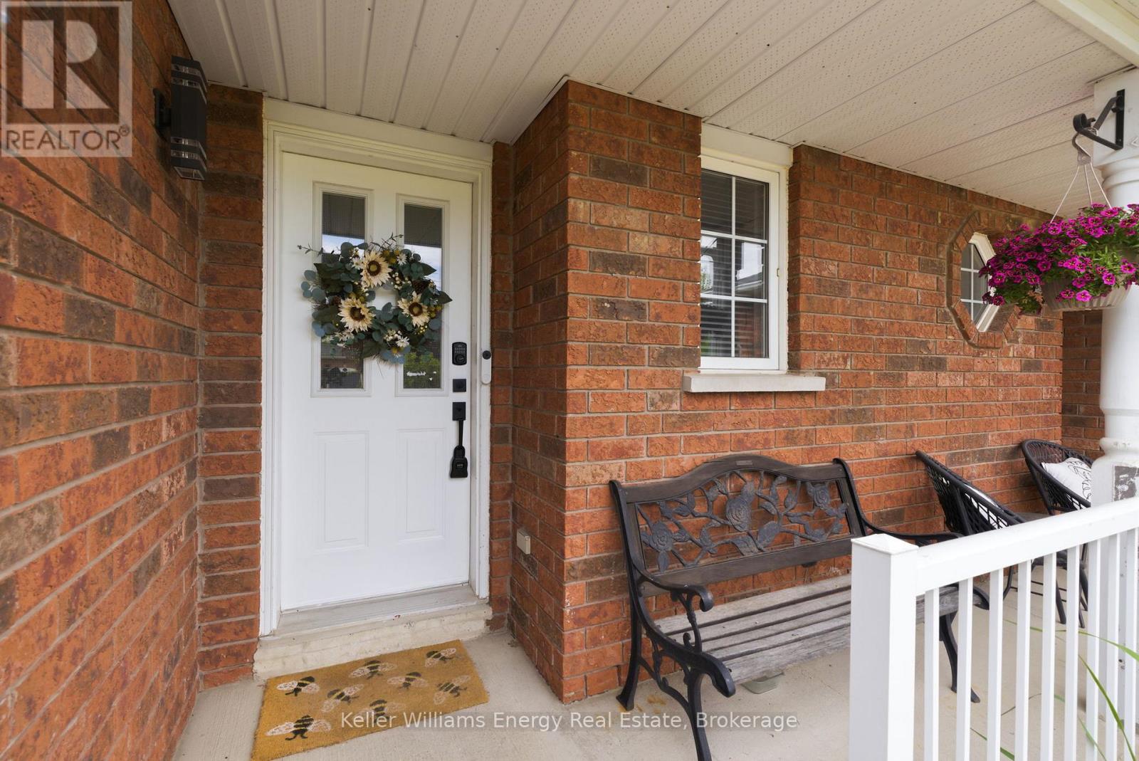 42 Cecil Found Crescent, Clarington, Ontario  L1E 2W1 - Photo 3 - E13761094