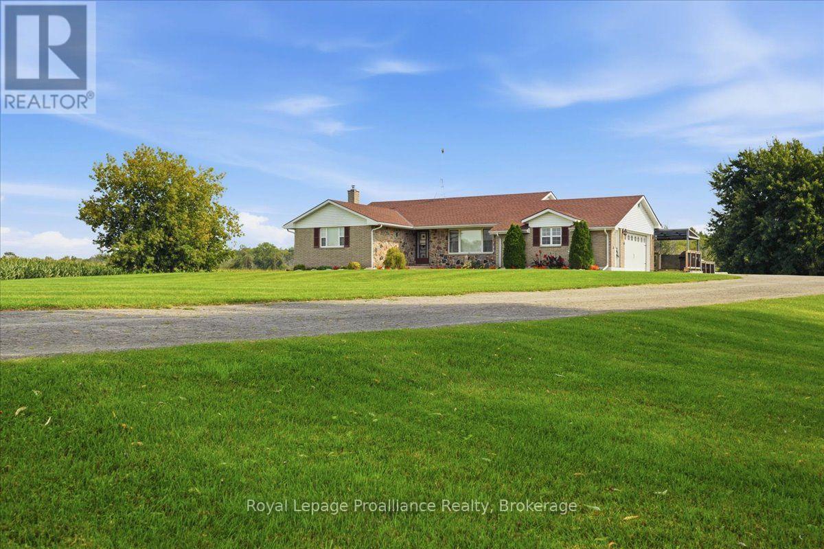 305 Valley Road, Prince Edward County, Ontario  K0K 1A0 - Photo 5 - X13760852