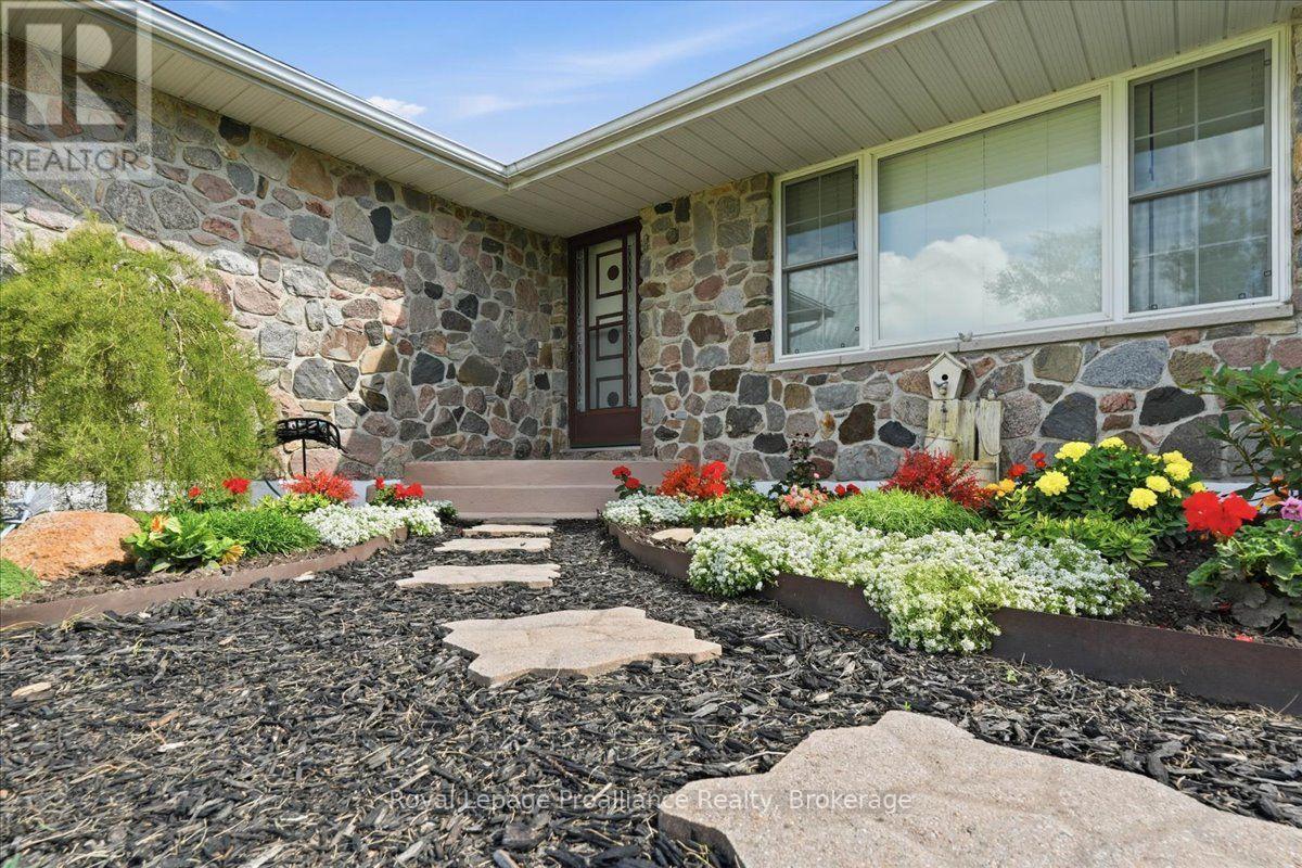 305 Valley Road, Prince Edward County, Ontario  K0K 1A0 - Photo 50 - X13760852