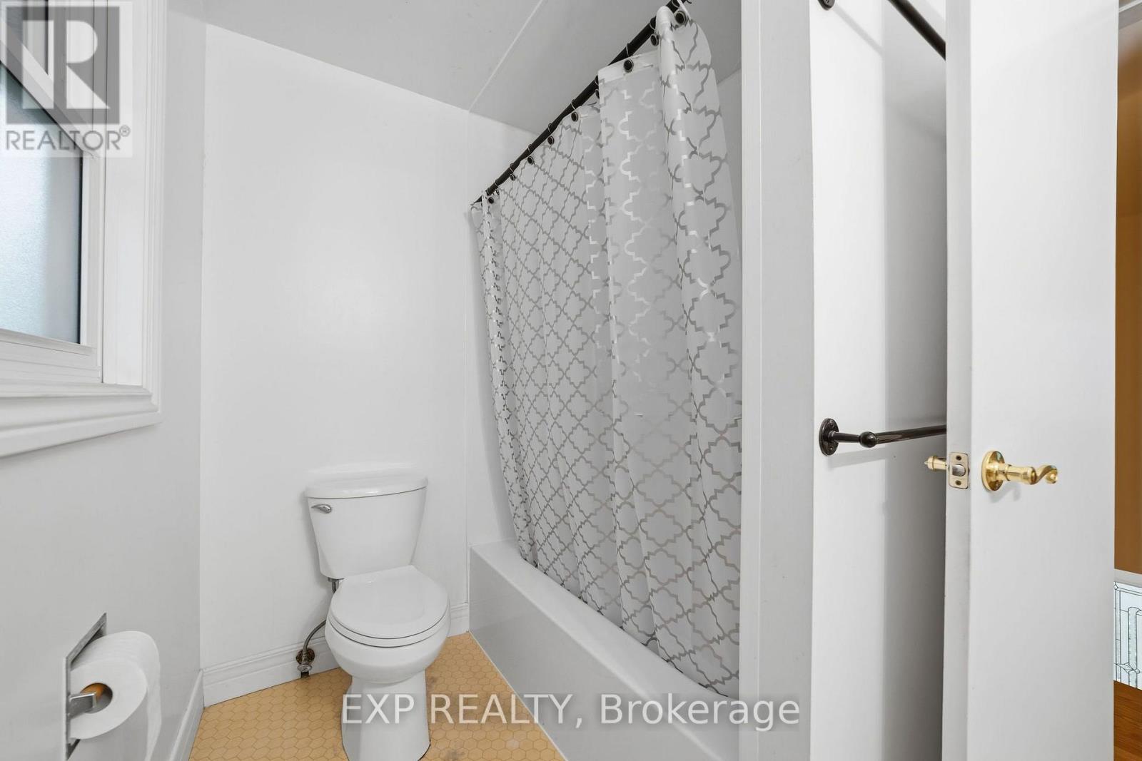 42 Queen Mary Crescent, London North, Ontario  N6H 4B4 - Photo 17 - X13760924