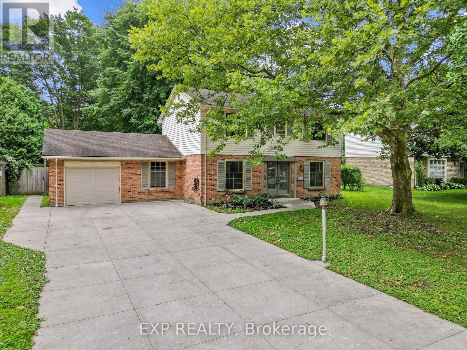 42 Queen Mary Crescent, London North, Ontario  N6H 4B4 - Photo 2 - X13760924