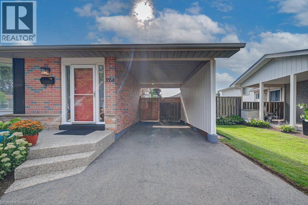 3158 Palmer Drive, Burlington, Ontario  L7M 1L4 - Photo 2 - 40860087