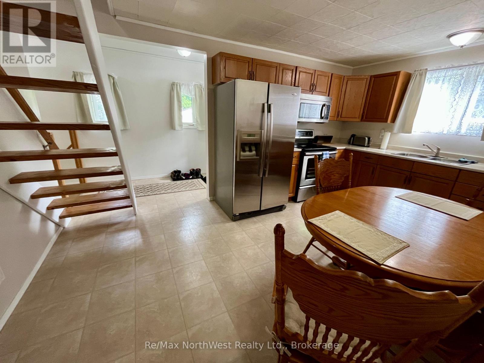 10 Spruce Road, Atikokan, Ontario  P0T 1C0 - Photo 4 - X13760908