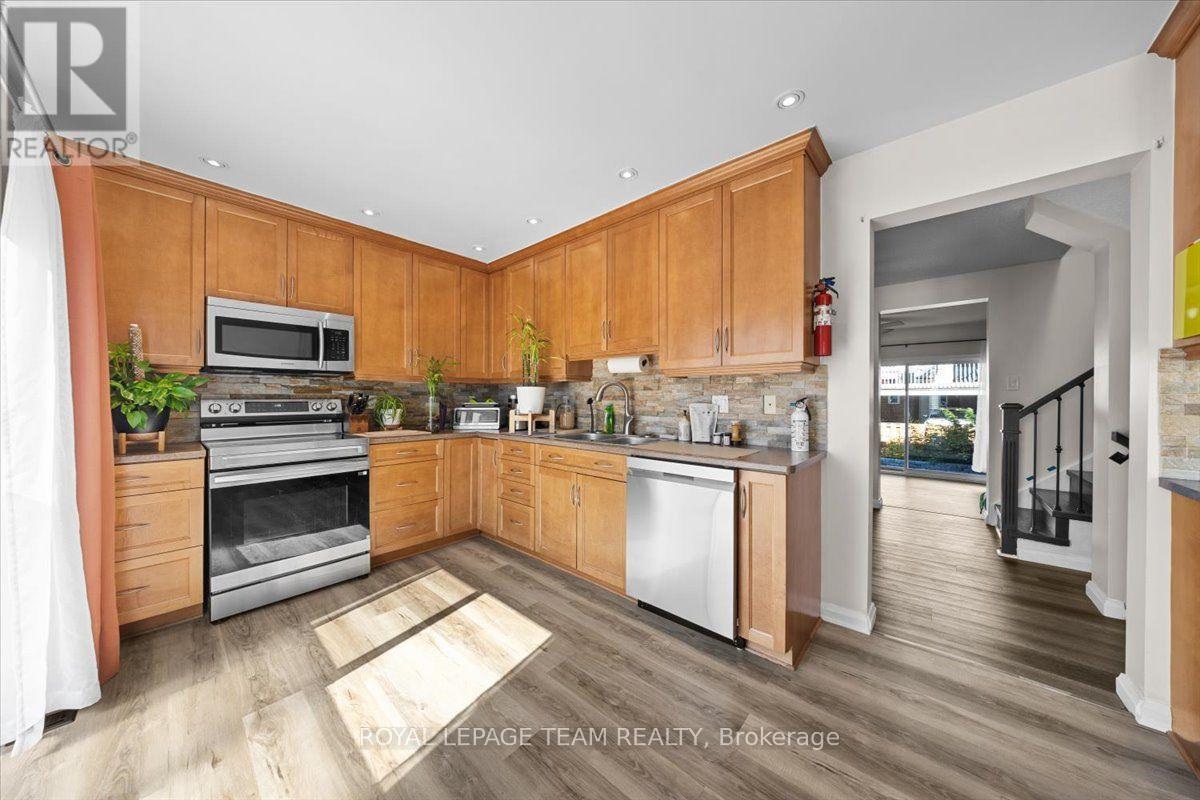 1137 Chimney Hill Way, Ottawa, Ontario  K1J 8Z7 - Photo 18 - X13760984