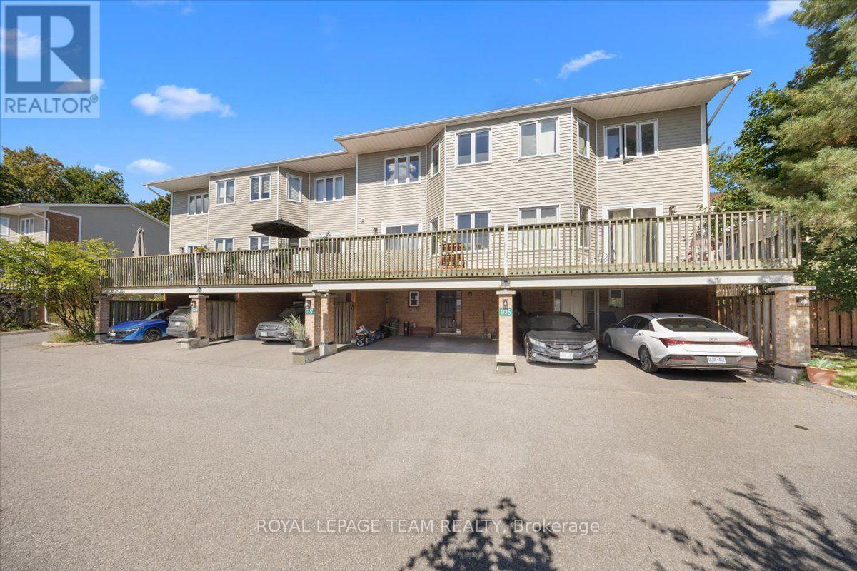 1137 Chimney Hill Way, Ottawa, Ontario  K1J 8Z7 - Photo 2 - X13760984