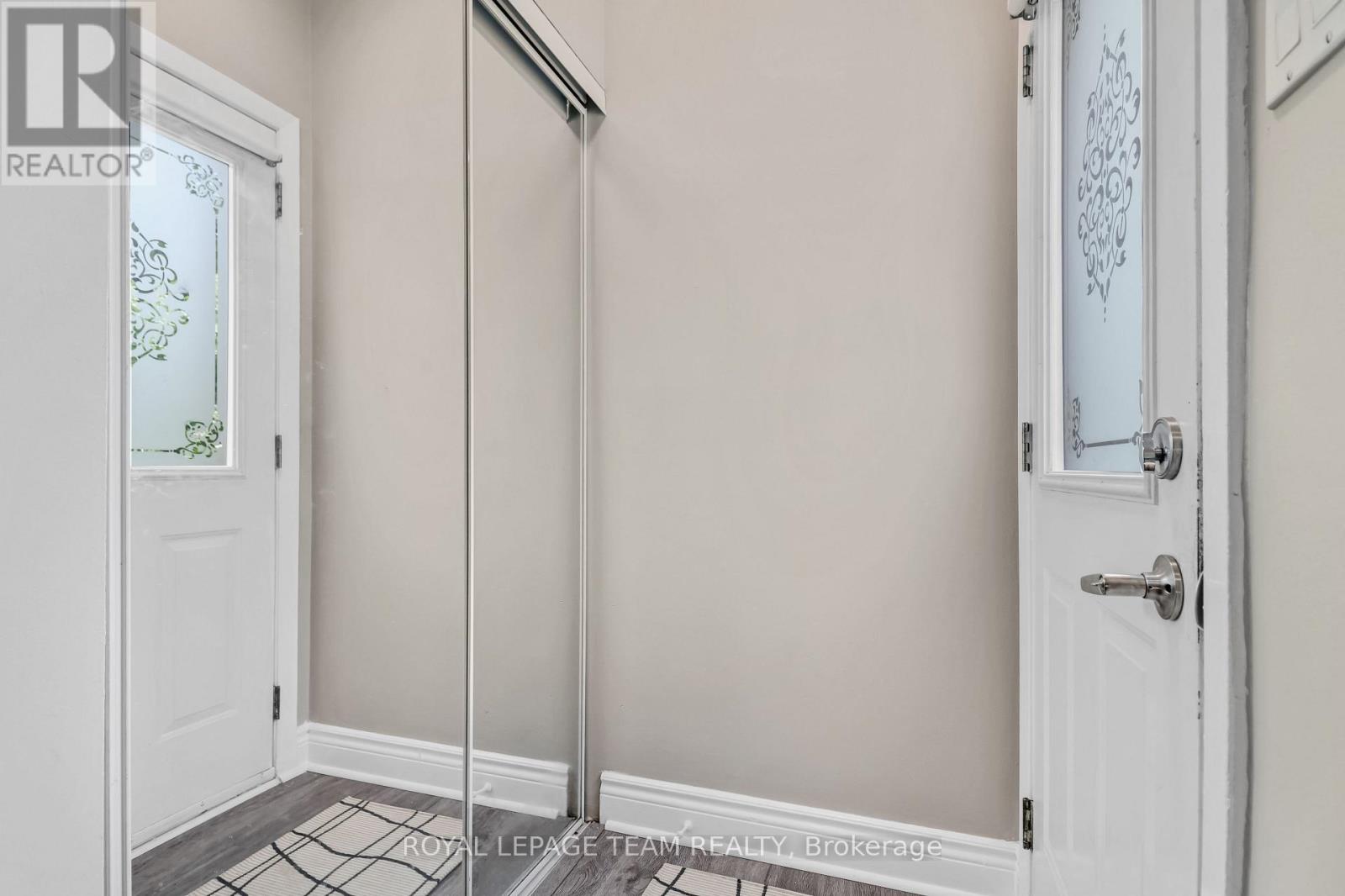 38a Forester Crescent, Ottawa, Ontario  K2H 8Y2 - Photo 3 - X13761132