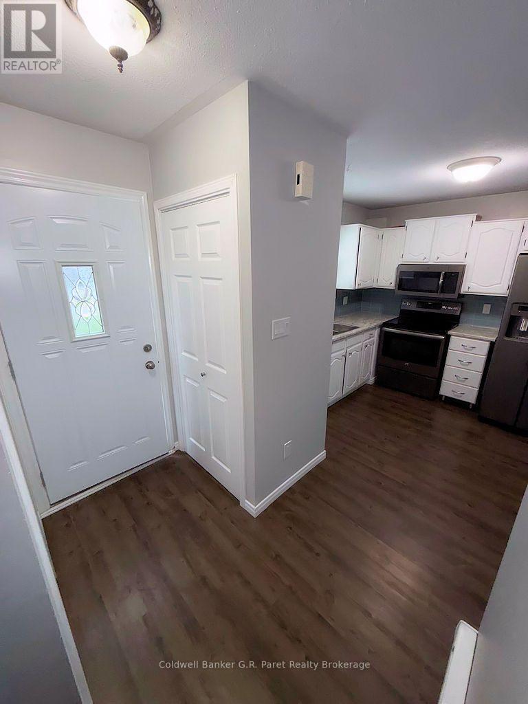 3 - 150 Concession Street E, Tillsonburg, Ontario  N4G 1P9 - Photo 2 - X13761058
