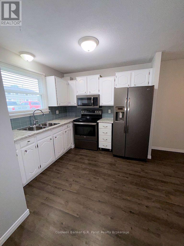 3 - 150 Concession Street E, Tillsonburg, Ontario  N4G 1P9 - Photo 3 - X13761058