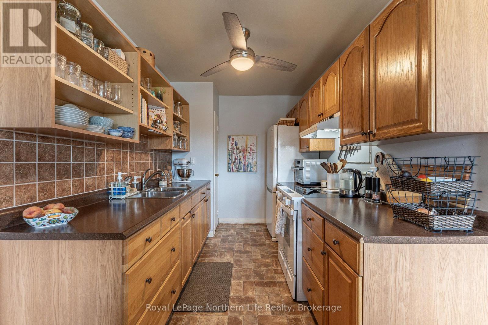 202 - 810 Main Street W, North Bay, Ontario  P1B 2V9 - Photo 17 - X13760926