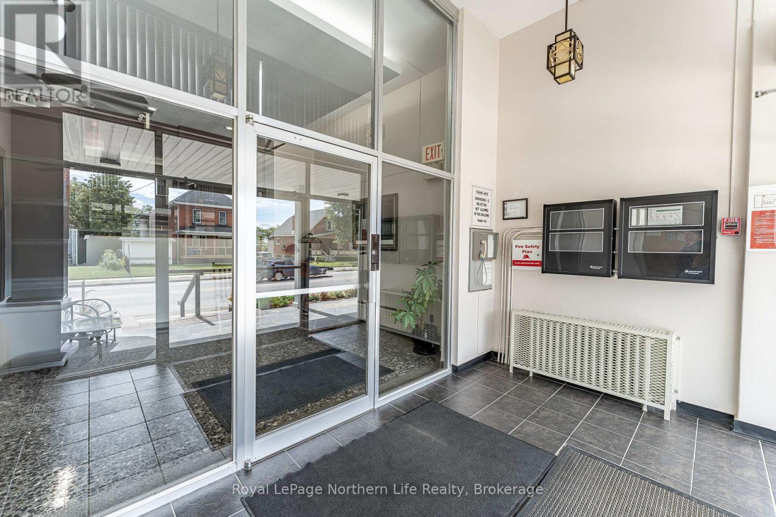 202 - 810 Main Street W, North Bay, Ontario  P1B 2V9 - Photo 8 - X13760926