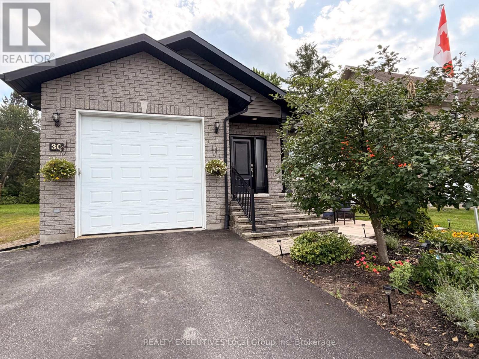 30 OSPREY CRESCENT, Callander, Ontario