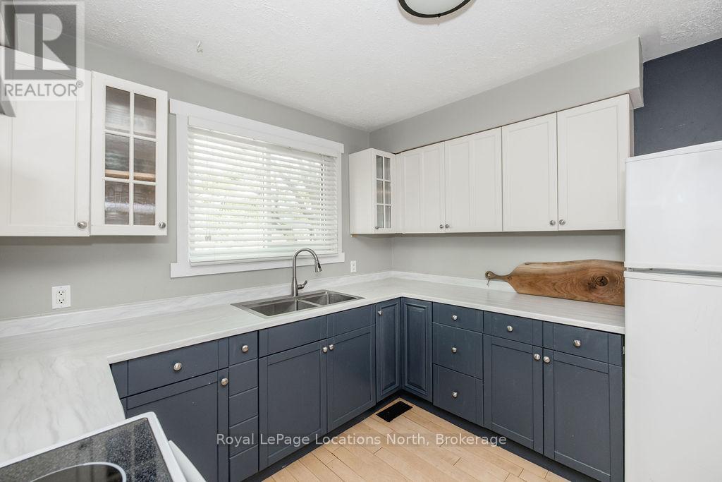 493 Ontario Street, Collingwood, Ontario  L9Y 4B9 - Photo 11 - S13760822