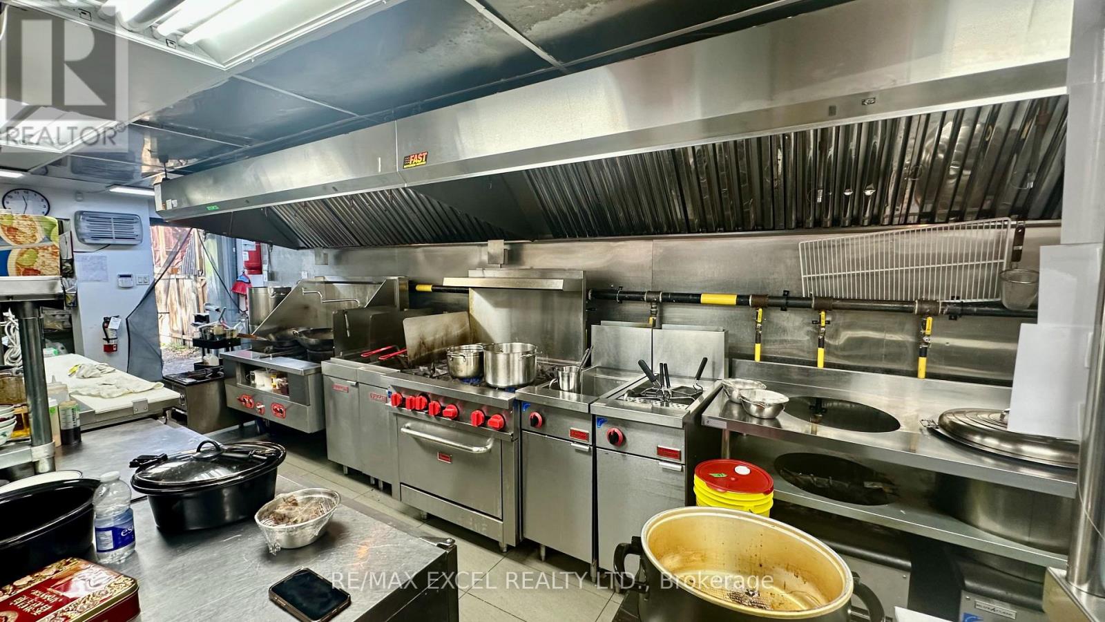 5308 Yonge Street, Toronto, Ontario  M2N 5P9 - Photo 9 - C13760870