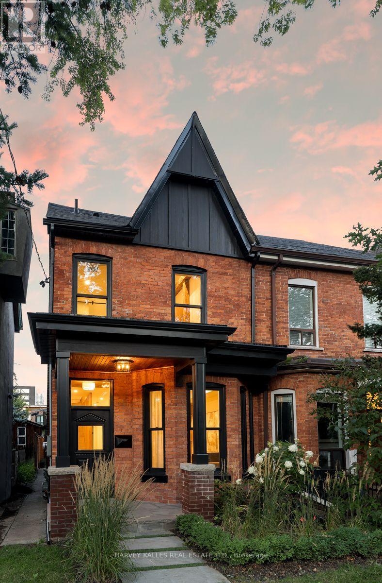 71 Robert Street, Toronto, Ontario M5S 2K4 - Photo 1 - C13760934