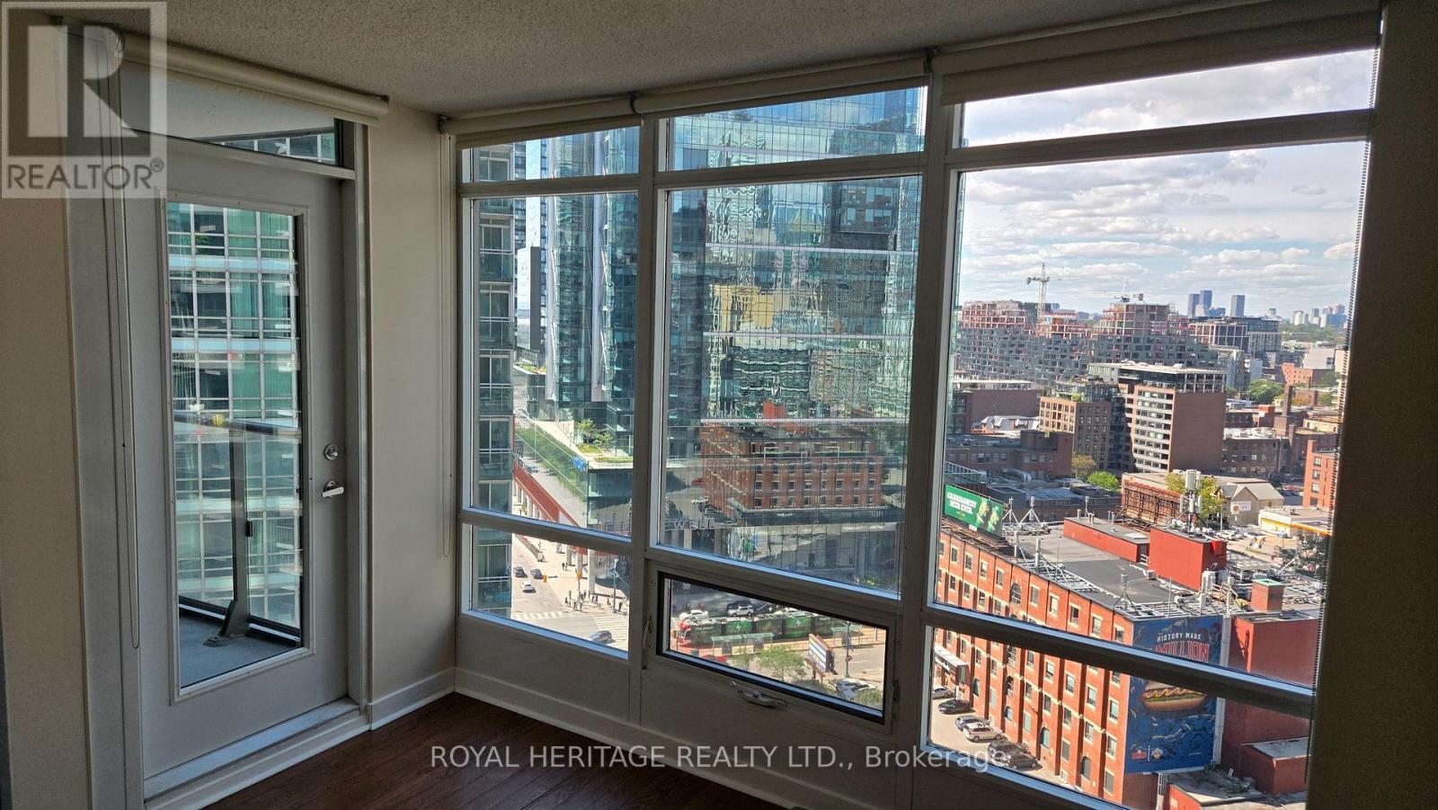 2312 - 373 Front Street W, Toronto, Ontario  M5V 3R7 - Photo 10 - C13761078
