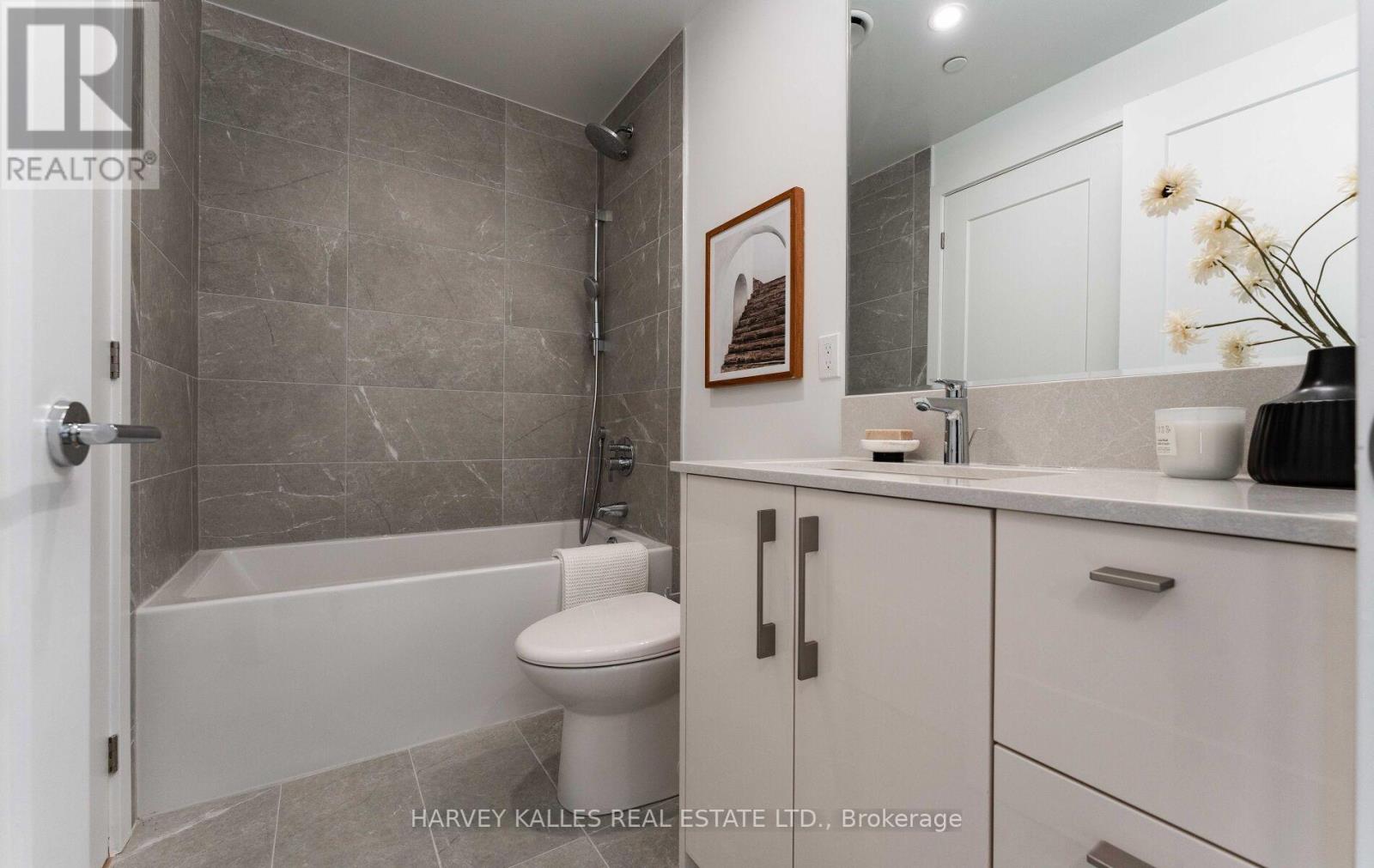 Lph2 - 8 Manor Road W, Toronto, Ontario M4S 2A5 - Photo 24 - C13761090