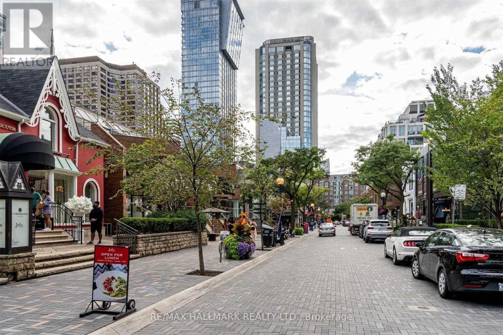1710 - 155 Yorkville Avenue, Toronto, Ontario  M5R 1C4 - Photo 15 - C13761128