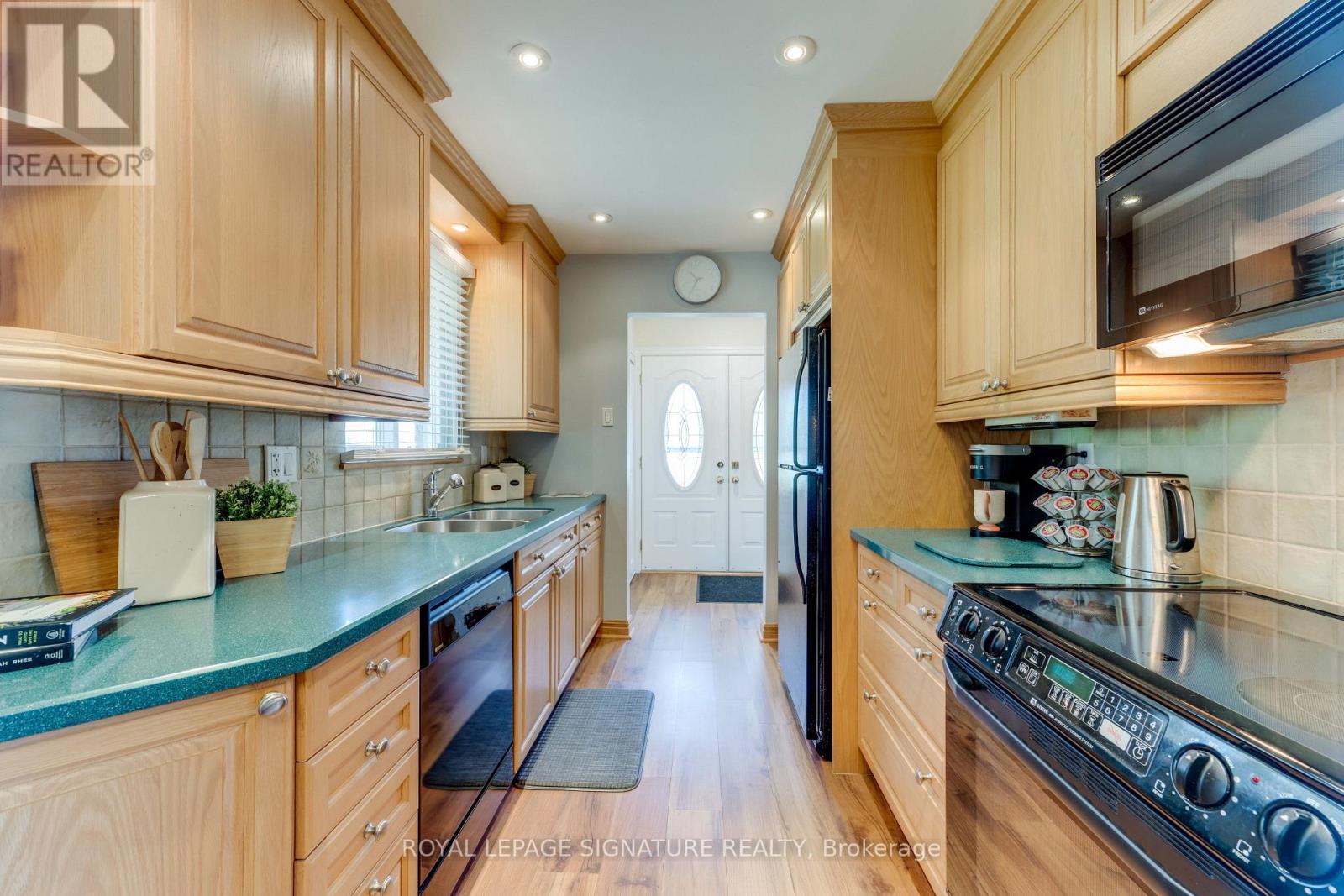 236 John Tabor Trail, Toronto, Ontario  M1B 2R4 - Photo 17 - E13760868