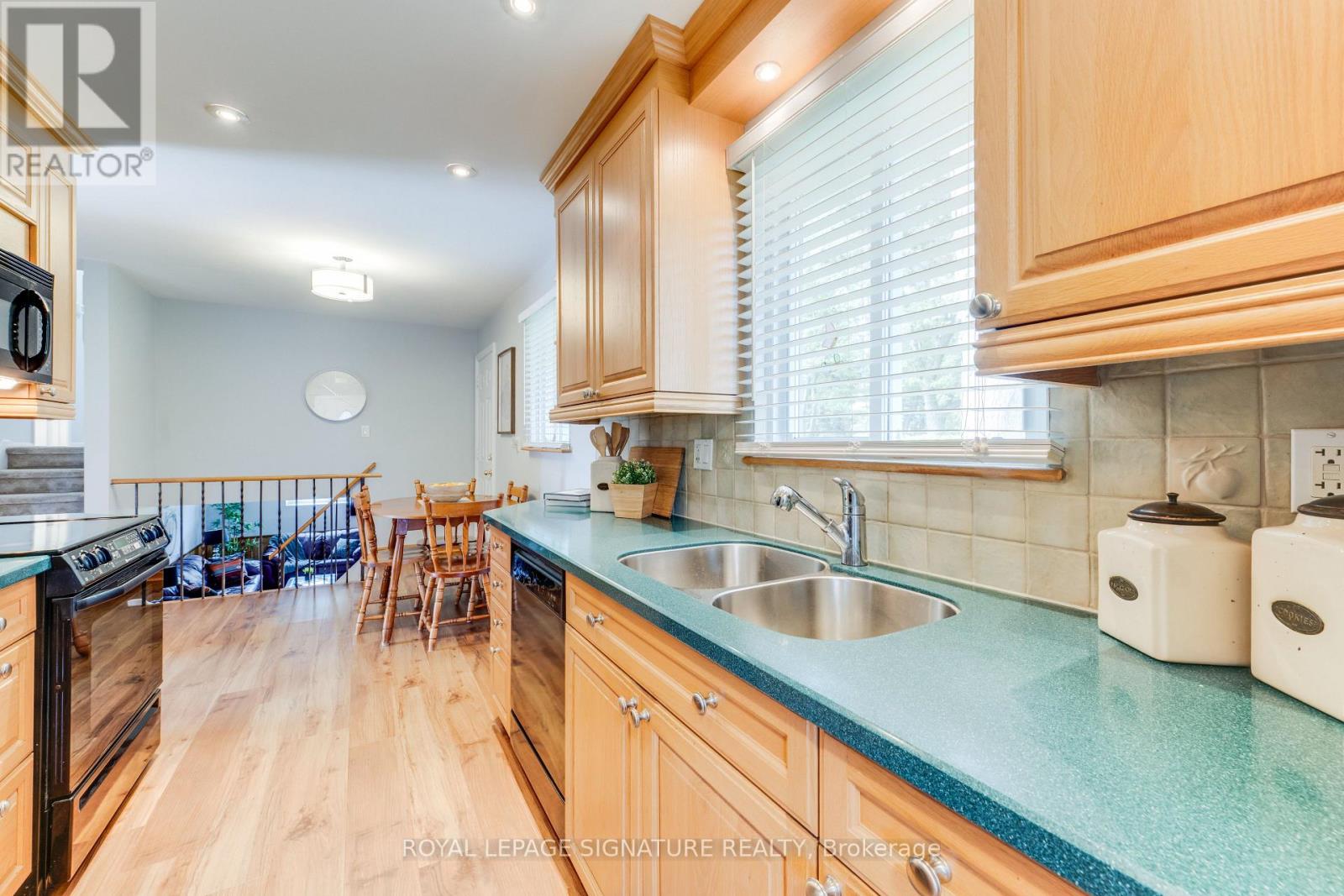 236 John Tabor Trail, Toronto, Ontario  M1B 2R4 - Photo 19 - E13760868