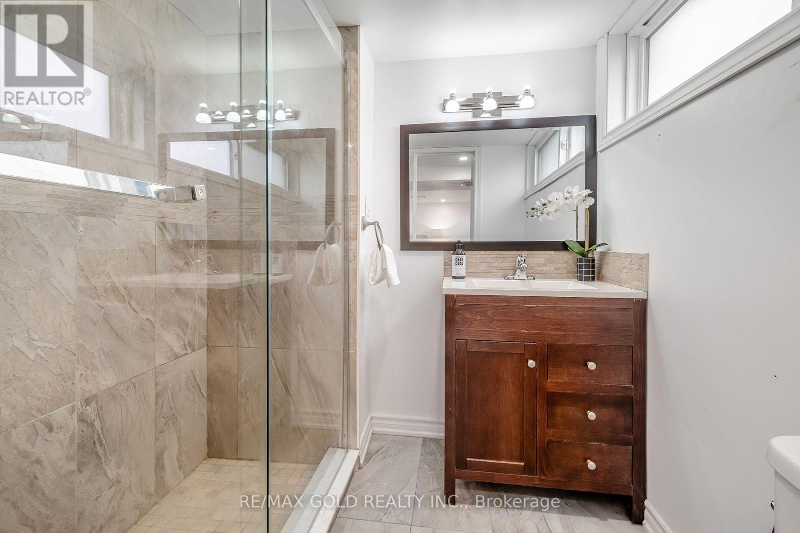 3 Willamere Drive, Toronto, Ontario  M1M 1W5 - Photo 14 - E13760880