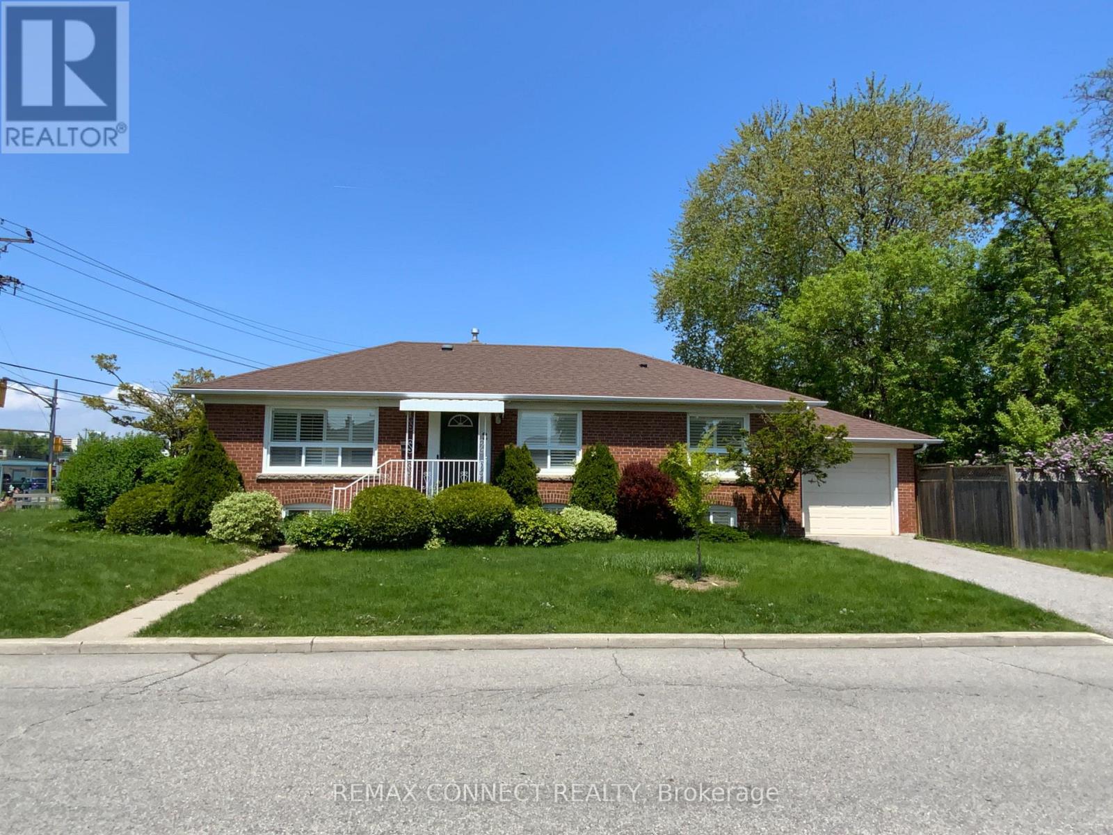Bsmt Bdrm C - 2 Kellyvale Road, Toronto, Ontario  M1R 3M3 - Photo 1 - E13761126