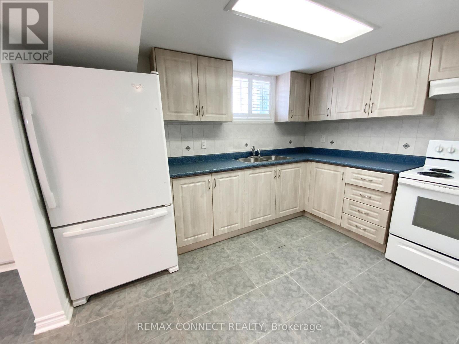 Bsmt Bdrm C - 2 Kellyvale Road, Toronto, Ontario  M1R 3M3 - Photo 7 - E13761126