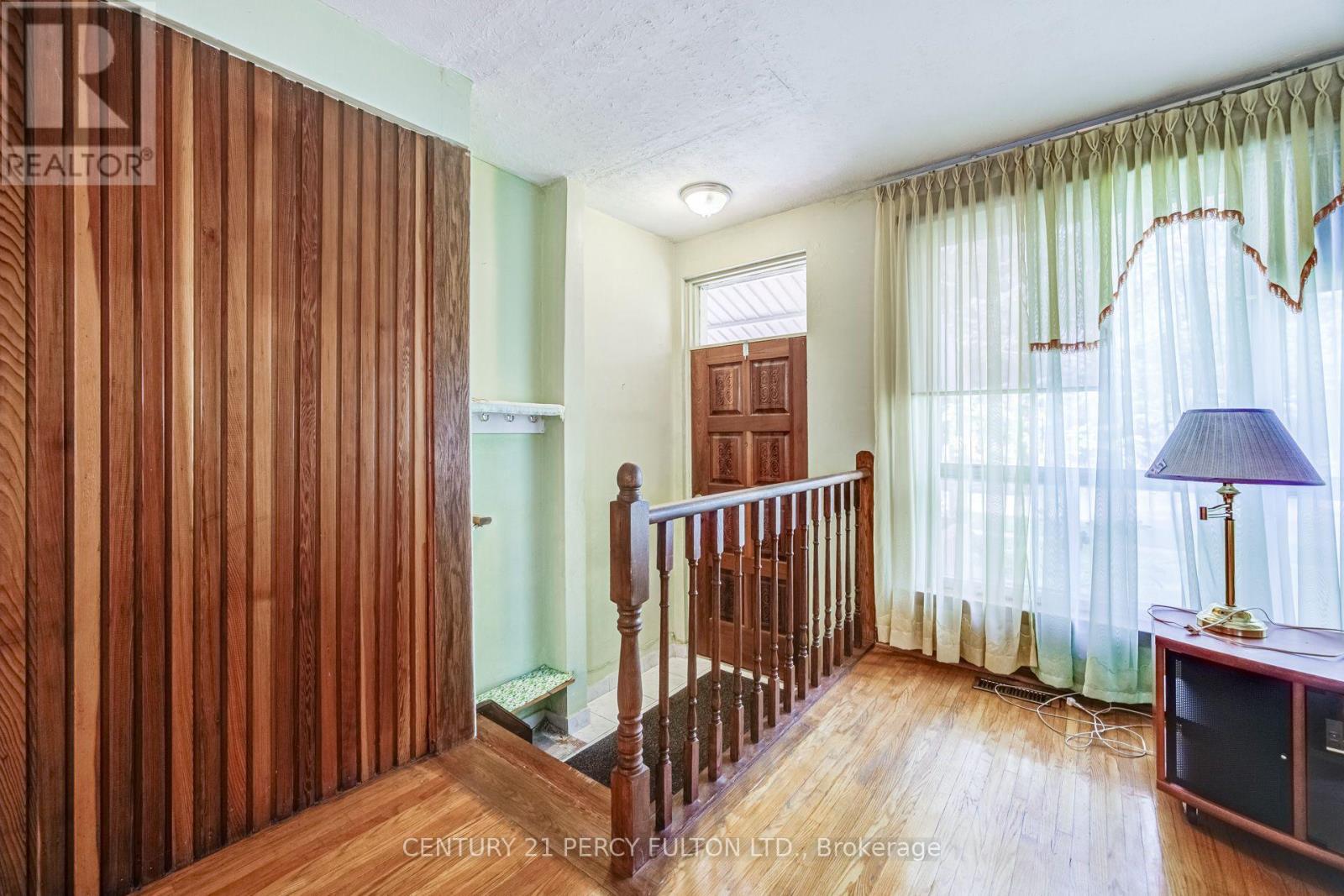 23 Shier Drive, Toronto, Ontario  M1J 2T1 - Photo 5 - E13761158