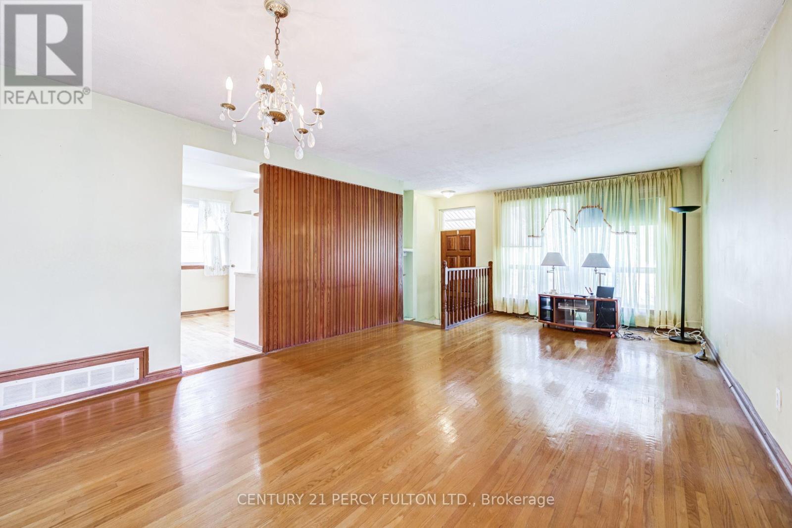 23 Shier Drive, Toronto, Ontario  M1J 2T1 - Photo 7 - E13761158