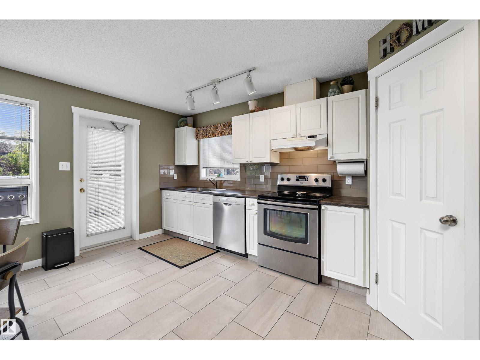 17226 113a St NW, Edmonton, Alberta  T5X 5Y4 - Photo 10 - E4507691