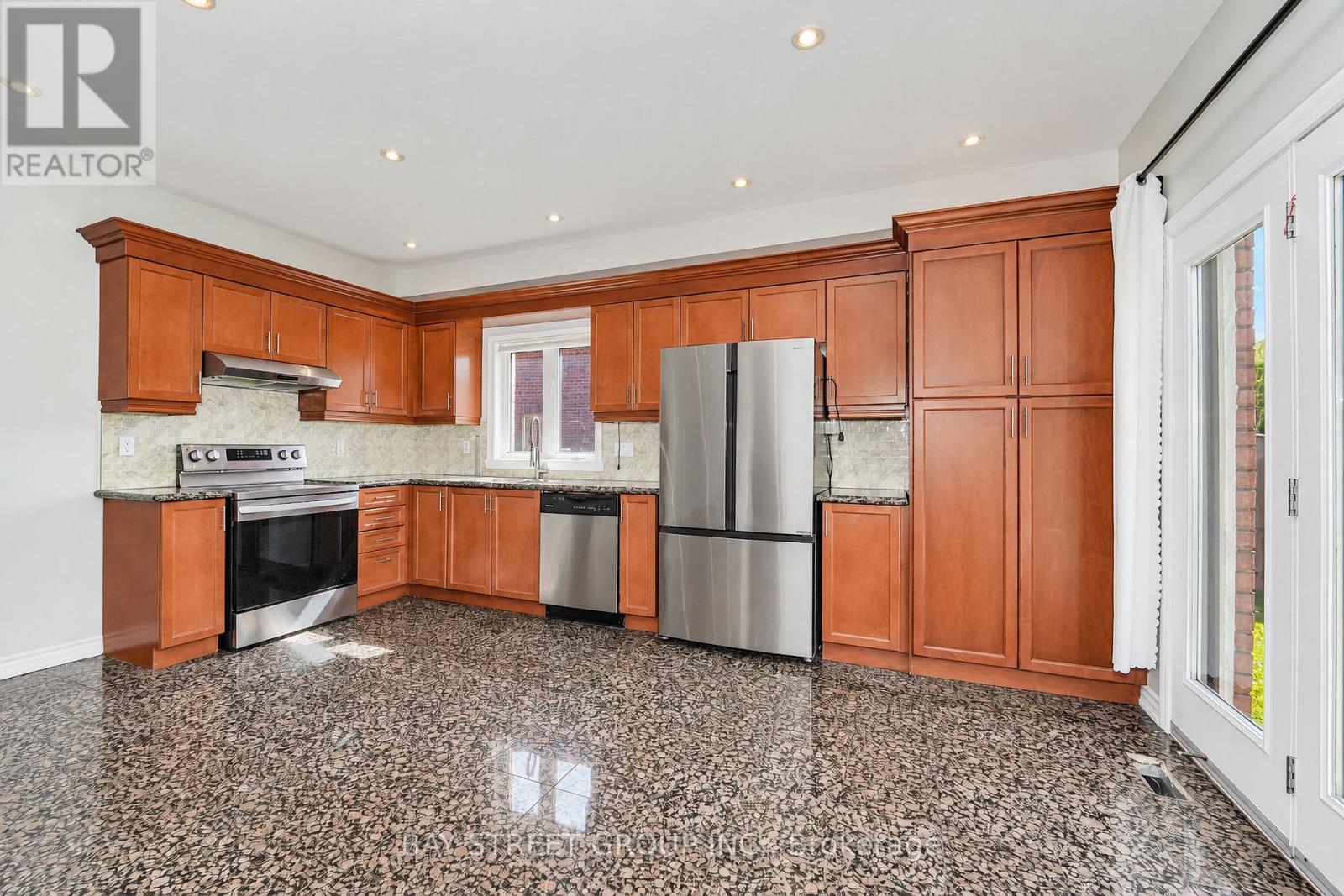 23 Eagle Peak Drive, Richmond Hill, Ontario  L4S 2W3 - Photo 13 - N13752546