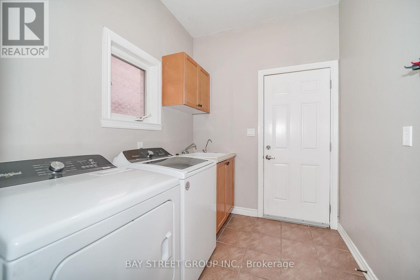 23 Eagle Peak Drive, Richmond Hill, Ontario  L4S 2W3 - Photo 5 - N13752546