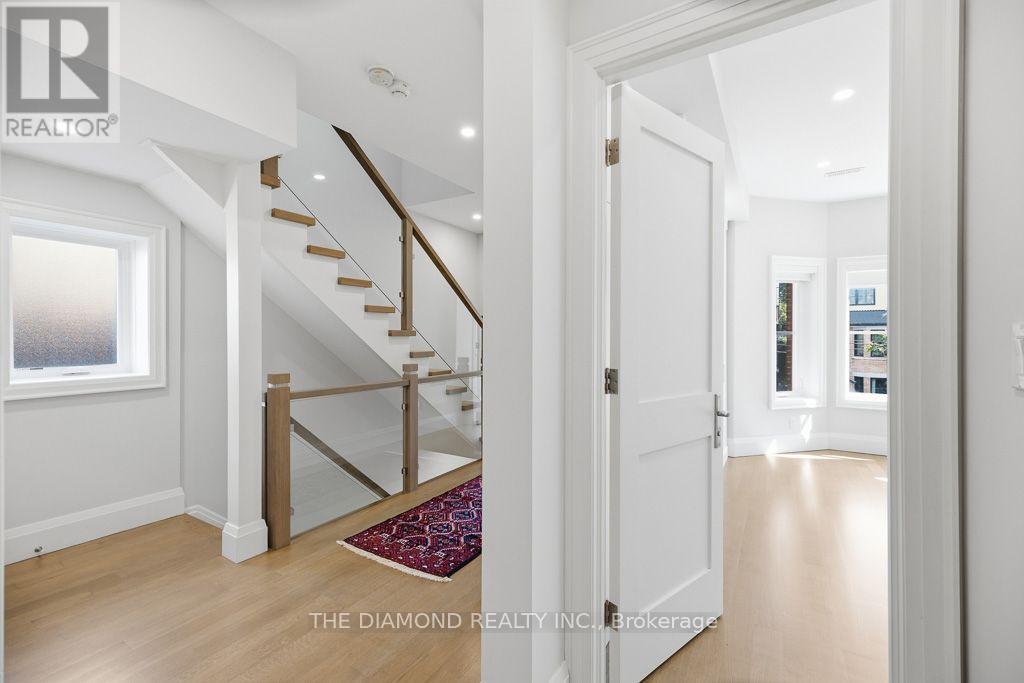188-190 Westminster Avenue, Toronto, Ontario  M6R 1P1 - Photo 11 - W13758820