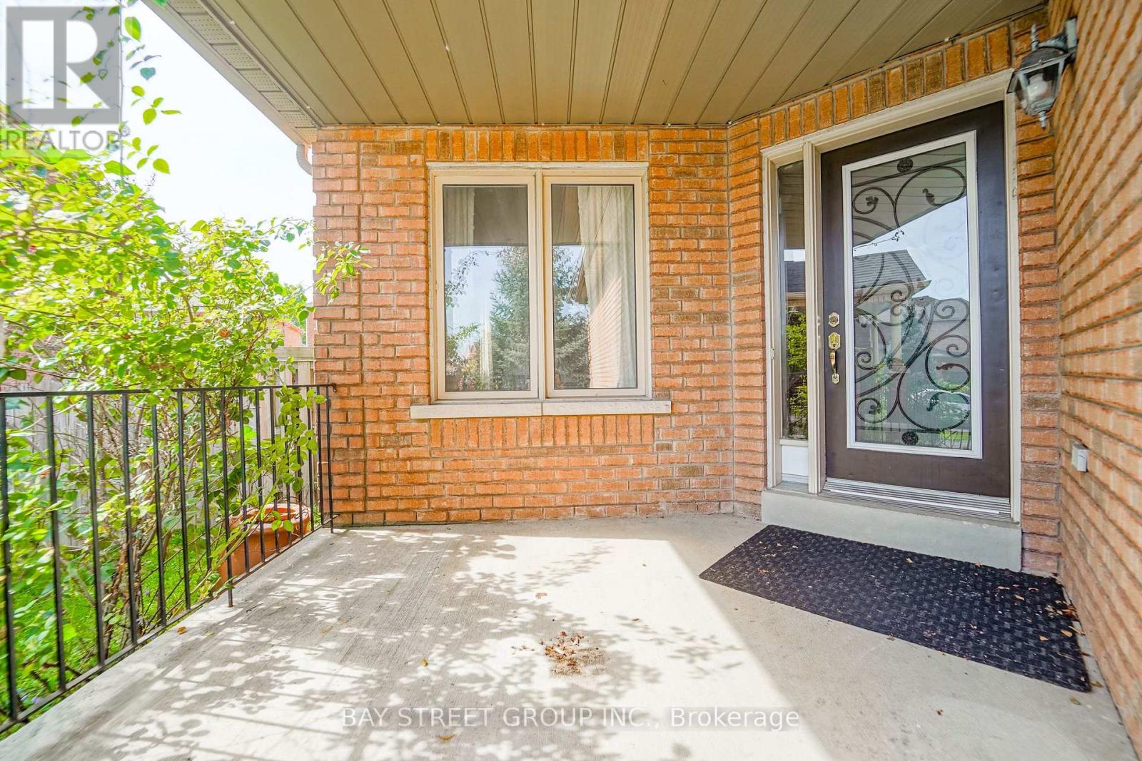 23 Eagle Peak Drive, Richmond Hill, Ontario  L4S 2W3 - Photo 3 - N13752546