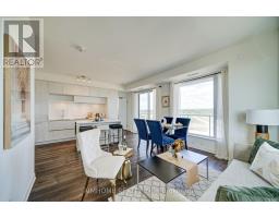 829 - 2 DAVID EYER ROAD E, Richmond Hill, Ontario