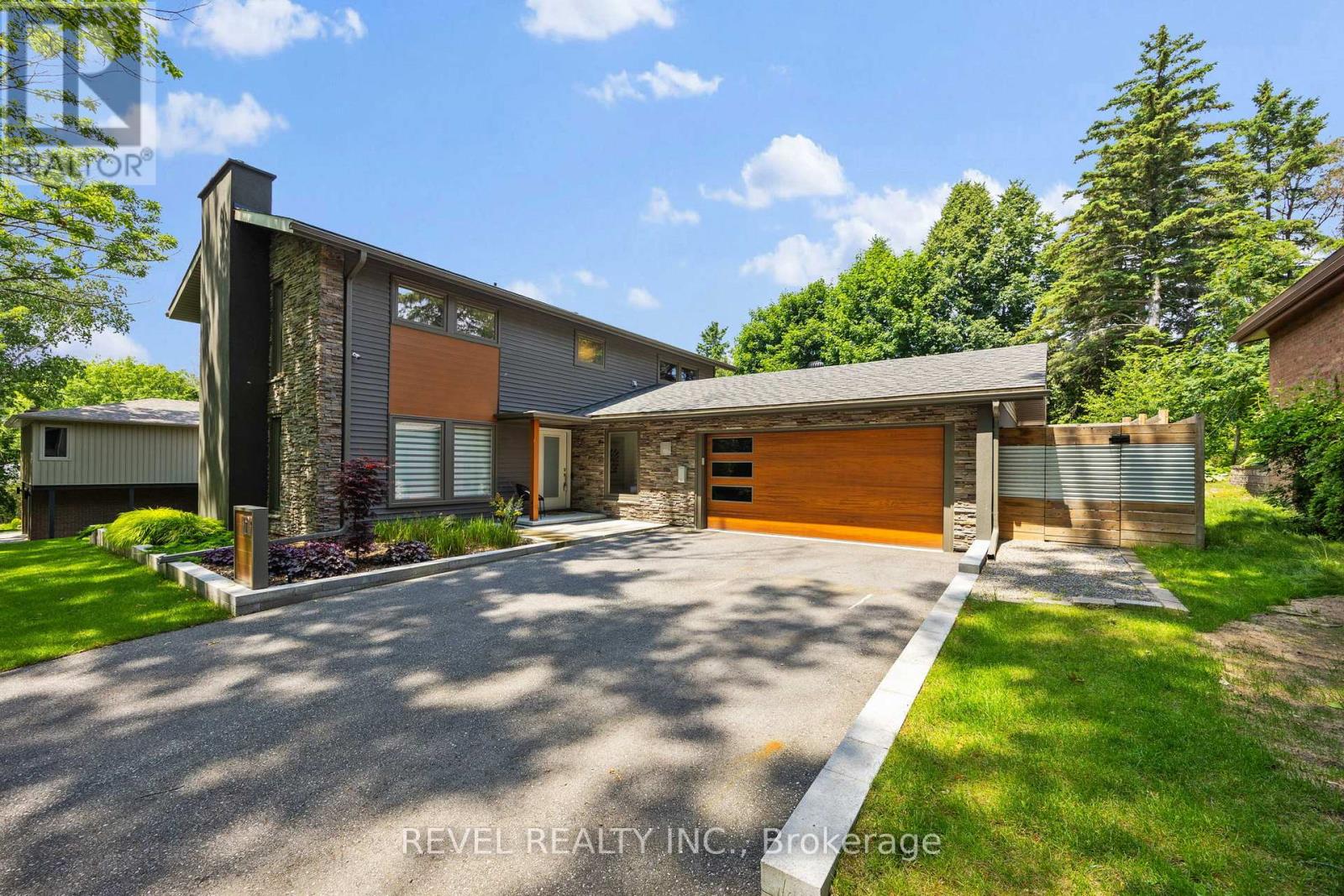 10 Shoreview Drive, Barrie (North Shore), Ontario  L4M 1G1 - Photo 1 - S13760956