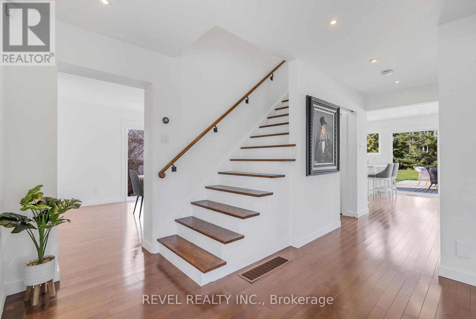 10 Shoreview Drive, Barrie (North Shore), Ontario  L4M 1G1 - Photo 5 - S13760956