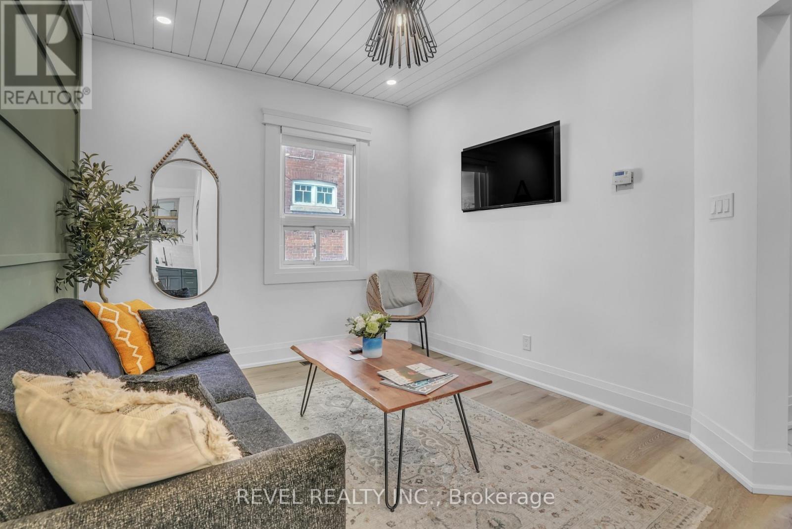 27 Victoria Street, Barrie (City Centre), Ontario  L4N 2H5 - Photo 11 - S13761018