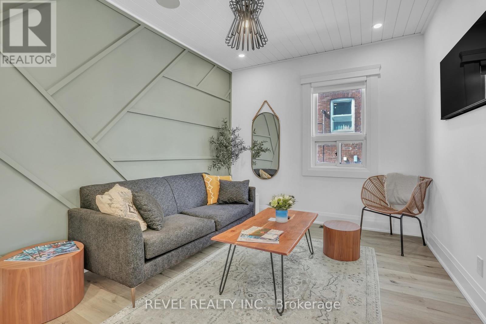 27 Victoria Street, Barrie (City Centre), Ontario  L4N 2H5 - Photo 12 - S13761018