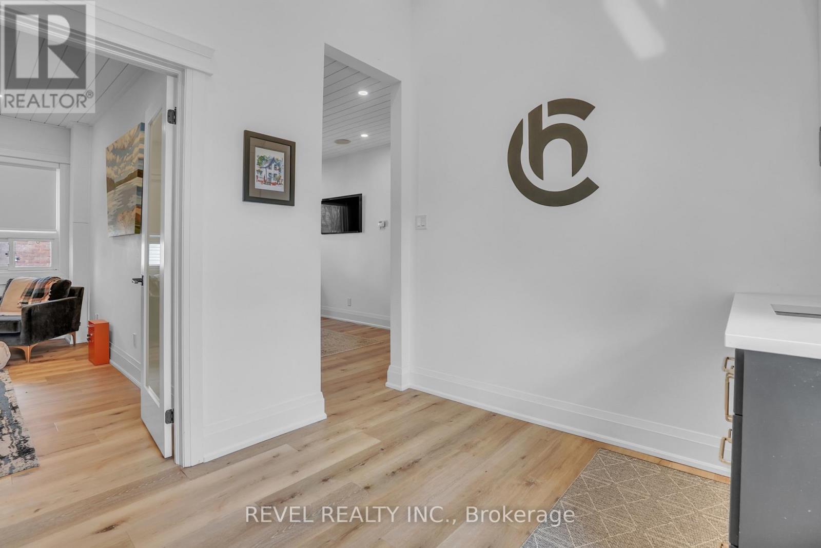 27 Victoria Street, Barrie (City Centre), Ontario  L4N 2H5 - Photo 15 - S13761018