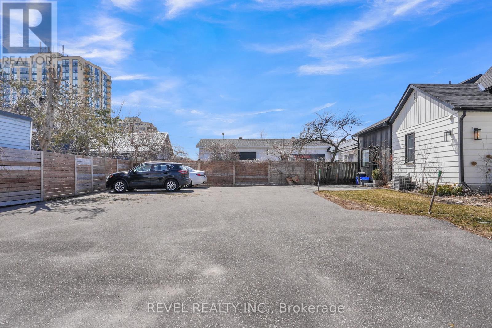 27 Victoria Street, Barrie (City Centre), Ontario  L4N 2H5 - Photo 33 - S13761018
