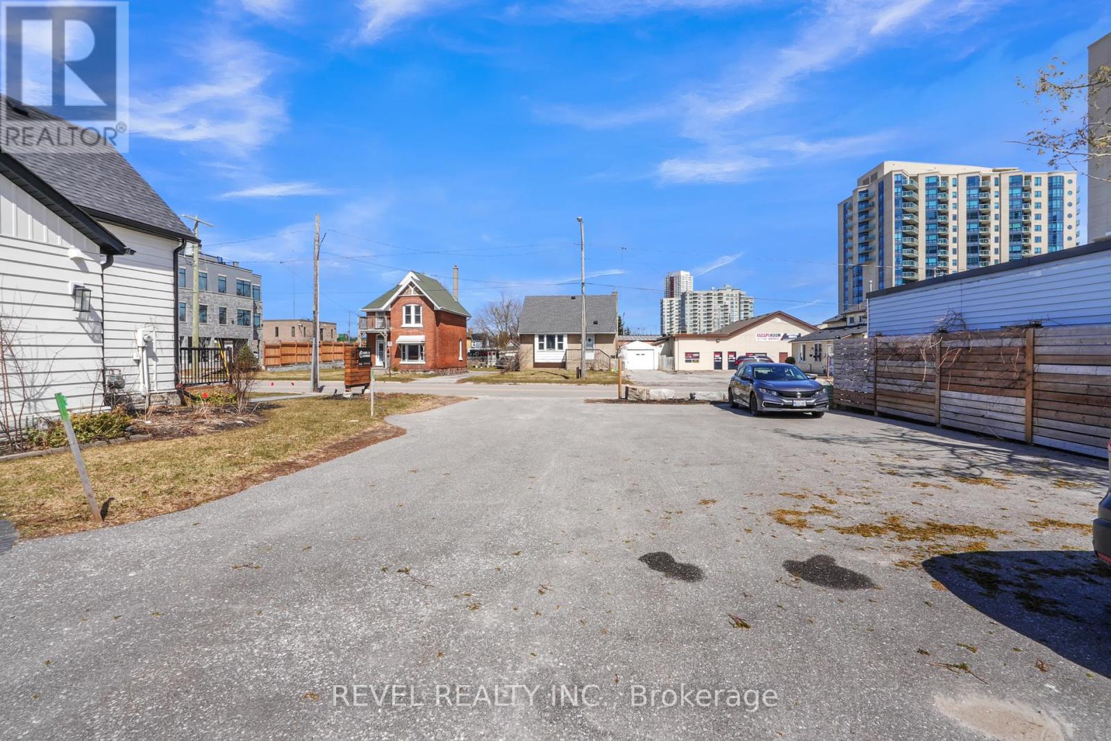 27 Victoria Street, Barrie (City Centre), Ontario  L4N 2H5 - Photo 34 - S13761018