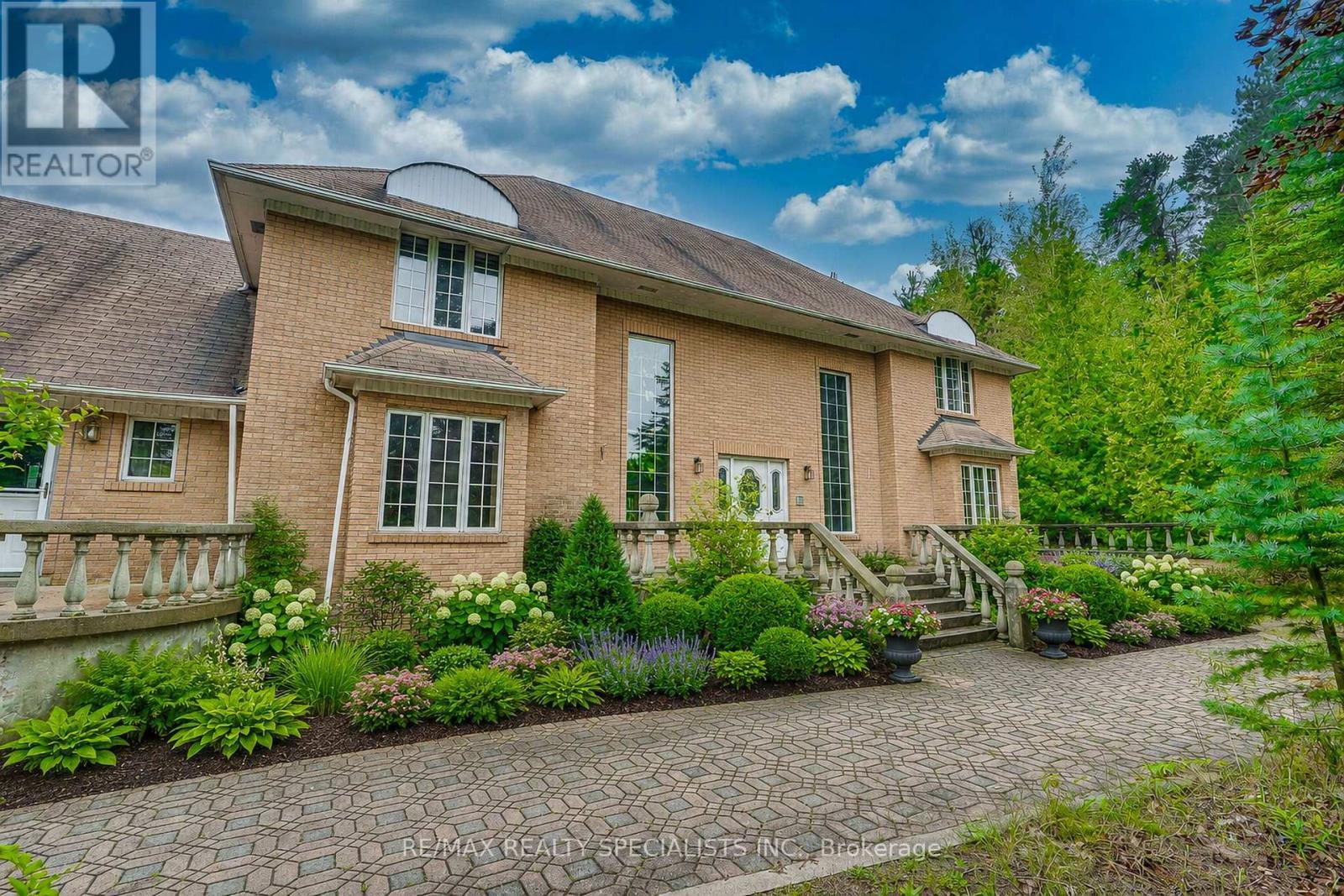 11 Prince Andrew Drive, Caledon, Ontario  L7C 1G2 - Photo 1 - W13747140